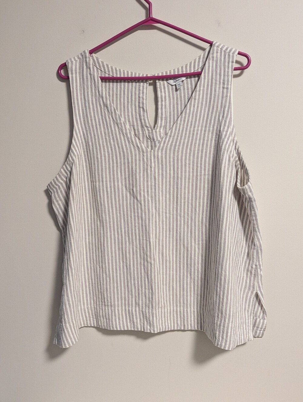 Reitmans. Sleeveless V-Neck Striped Linen Blend Top - White & Light Gray Stripes